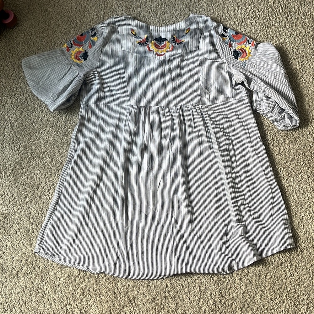 Woman blouses - Picture 8 of 14